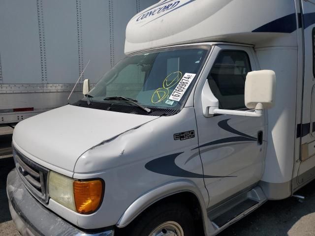 2004 Coachmen 2004 Ford Econoline E450 Super Duty Cutaway Van