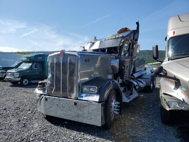 2012 Kenworth Construction W900