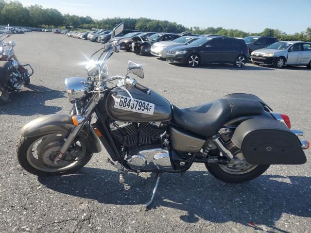 2006 Honda VT1100 C2