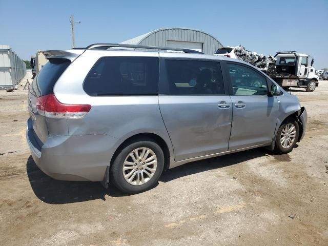 2012 Toyota Sienna XLE