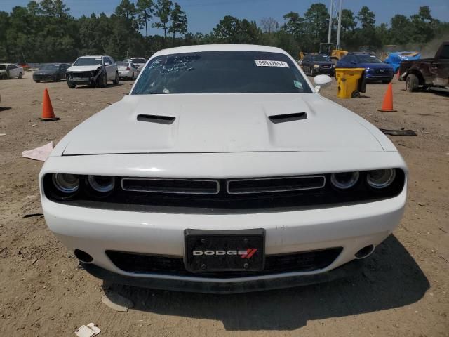 2017 Dodge Challenger SXT