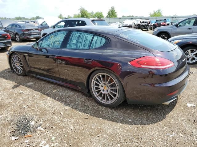 2016 Porsche Panamera 2