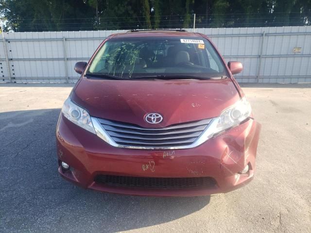 2017 Toyota Sienna XLE