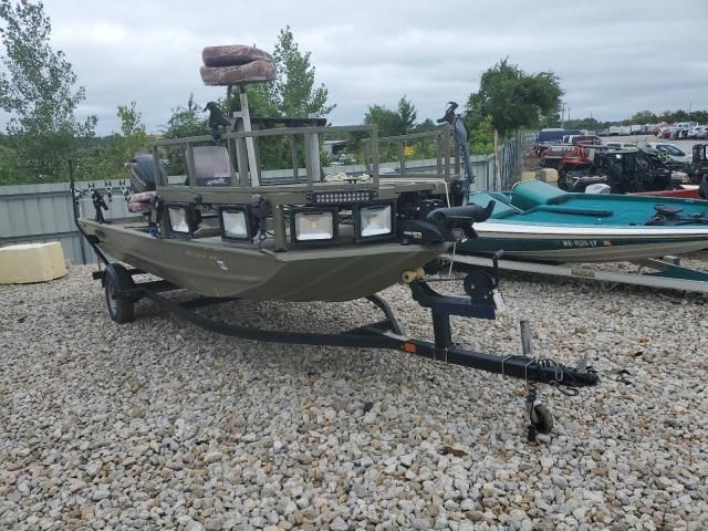 2019 Tracker Boat