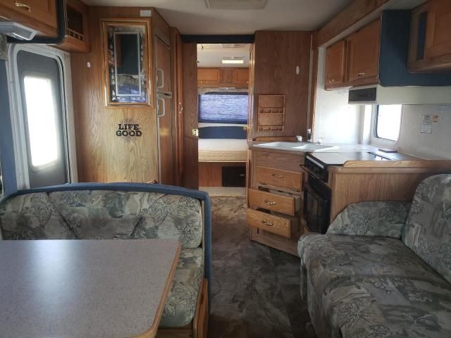 2001 Ford Econoline E450 Super Duty Cutaway Van