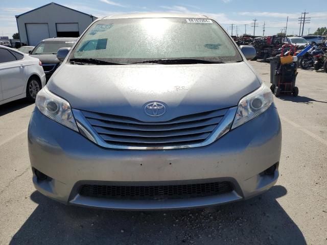 2017 Toyota Sienna LE