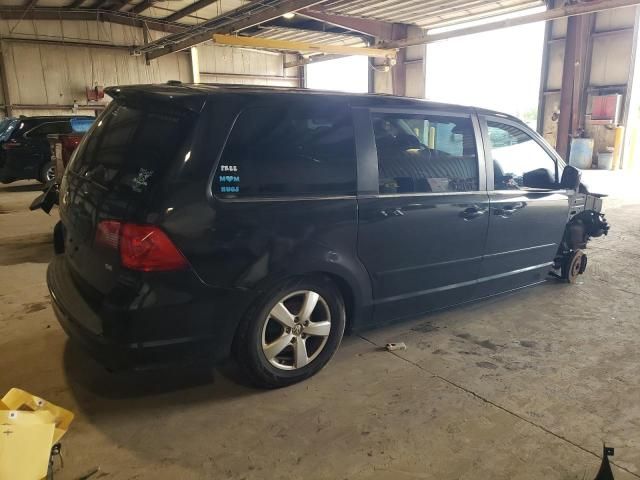 2010 Volkswagen Routan SE