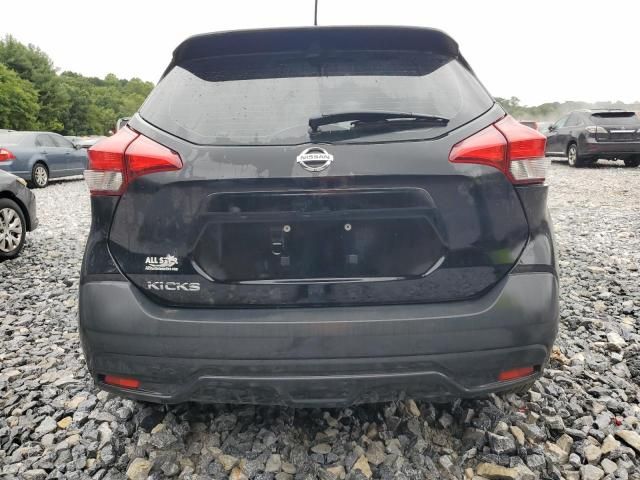 2019 Nissan Kicks S