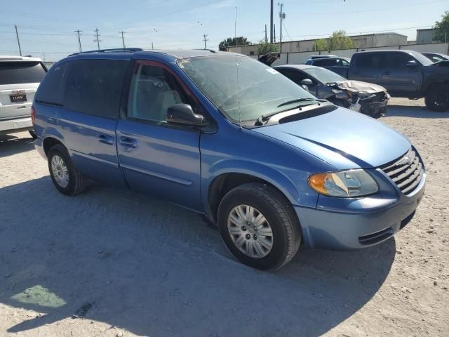 2007 Chrysler Town & Country LX