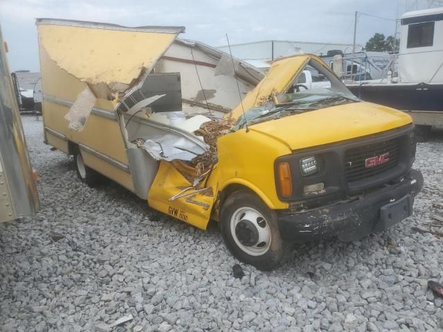 2001 GMC Savana Cutaway G3500