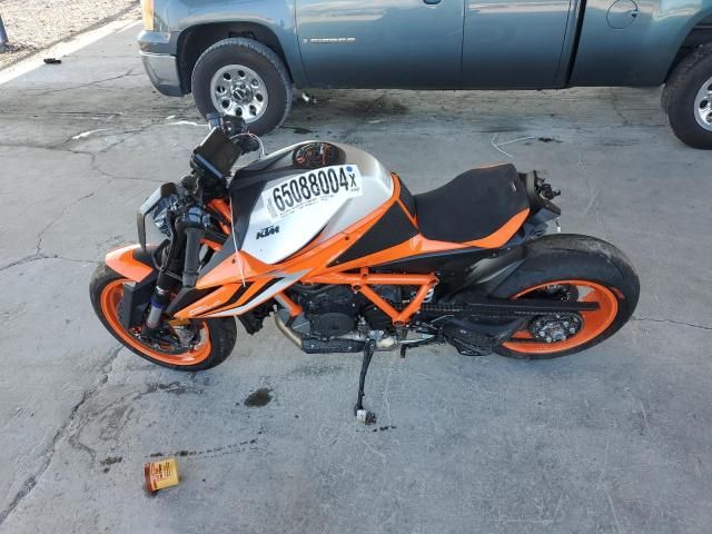 2023 KTM 1290 Super Duke R