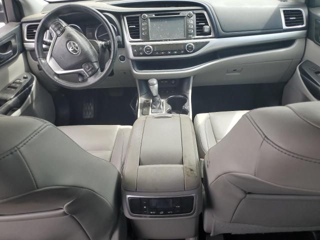 2019 Toyota Highlander SE