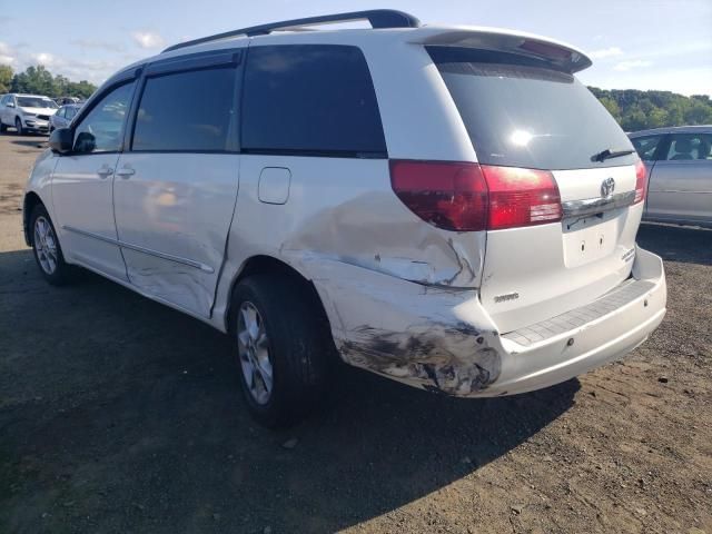 2004 Toyota Sienna XLE