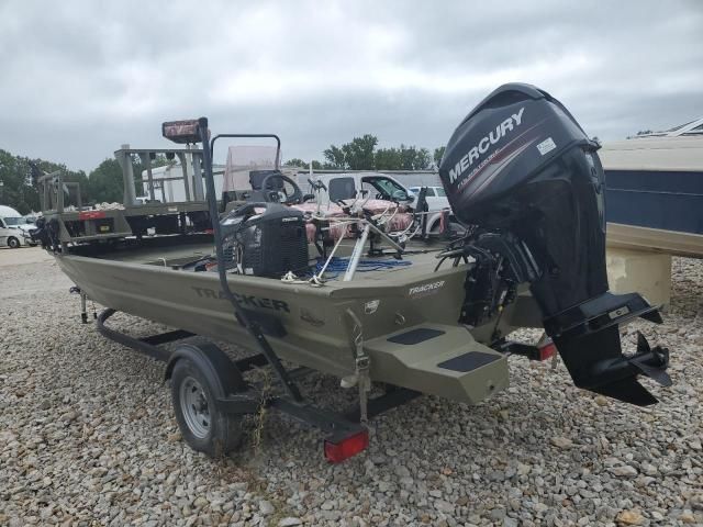 2019 Tracker Boat