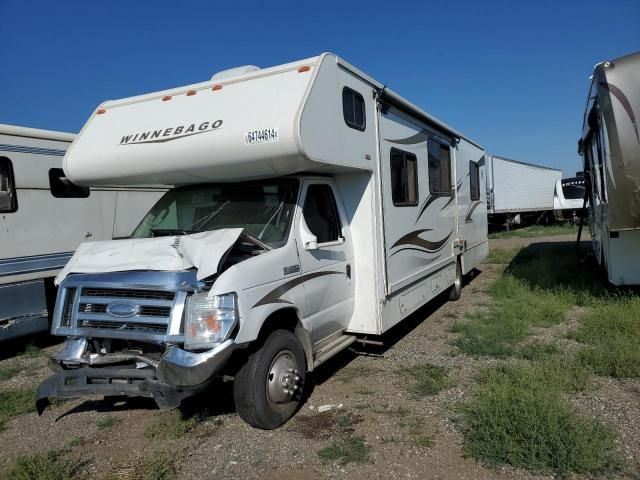 2013 Ford Econoline E450 Super Duty Cutaway Van