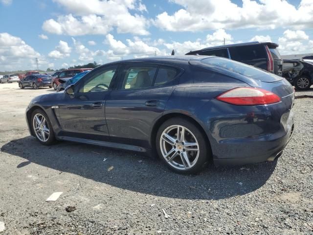 2012 Porsche Panamera 2