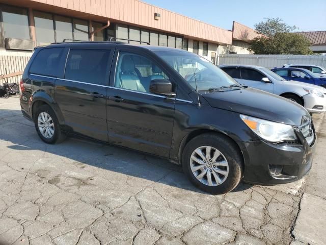 2013 Volkswagen Routan SE