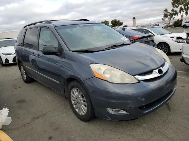 2008 Toyota Sienna XLE