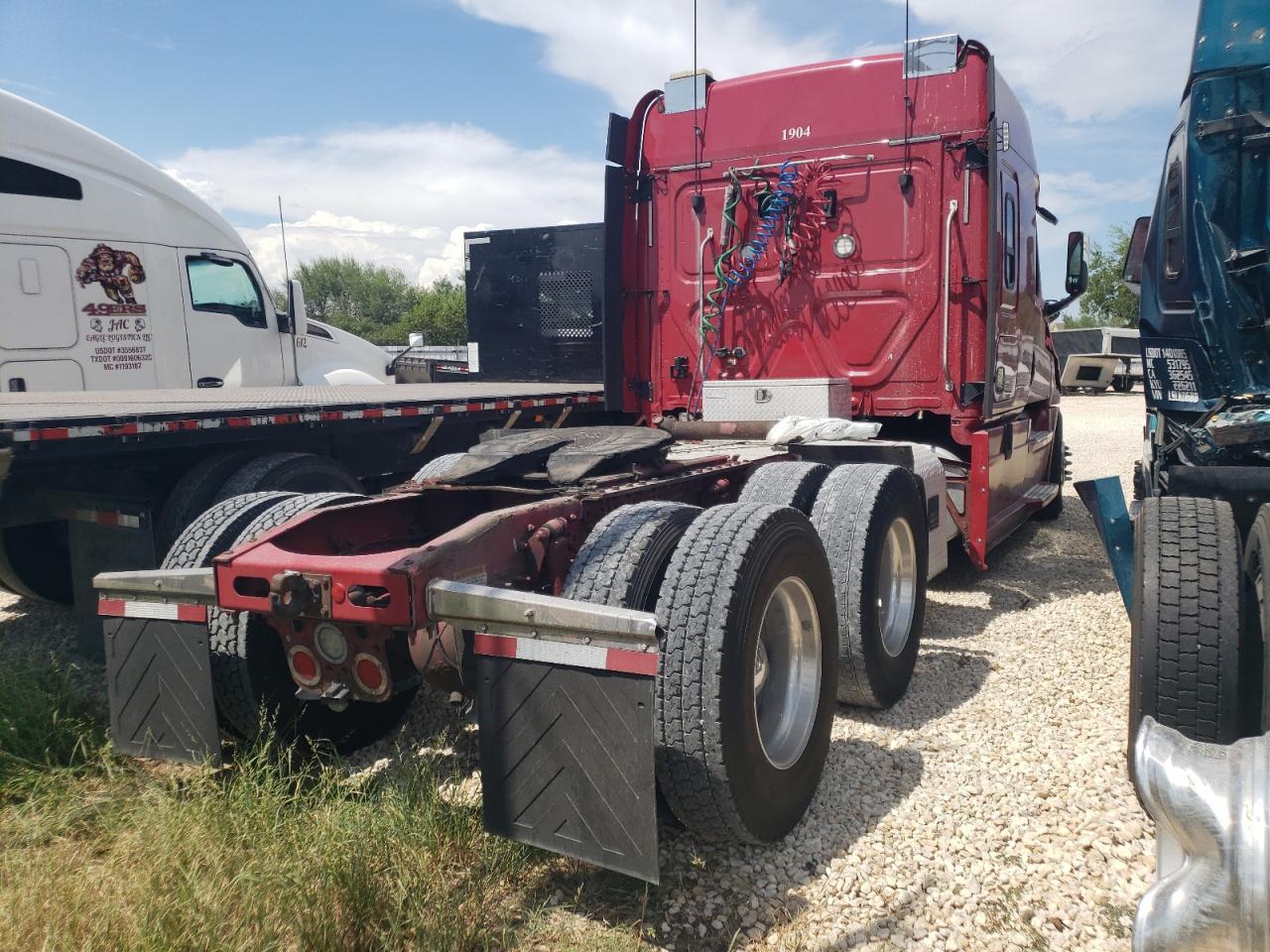 2019 Freightliner Cascadia 126