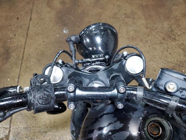 2018 Triumph Bonneville Bobber Black