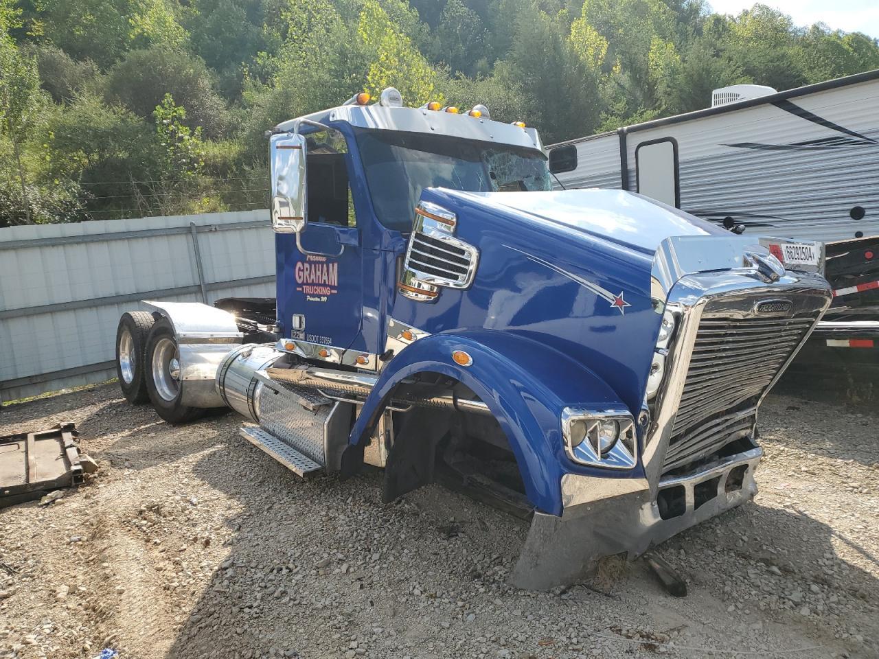2020 Freightliner 122SD
