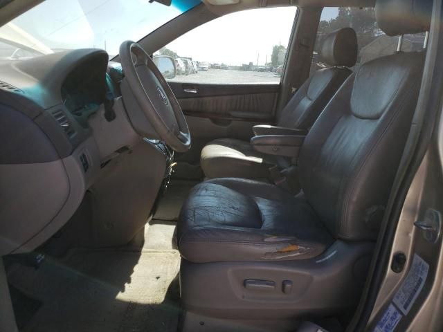 2004 Toyota Sienna XLE