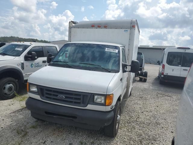 2003 Ford Econoline E350 Super Duty Cutaway Van