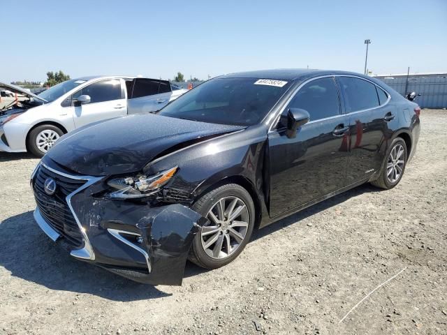 2018 Lexus ES 300H