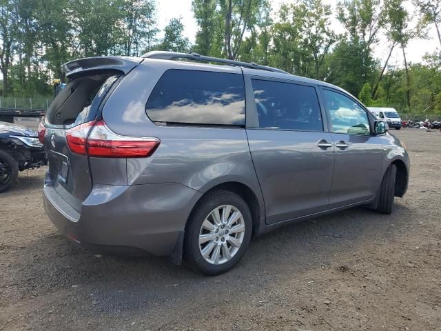 2017 Toyota Sienna XLE