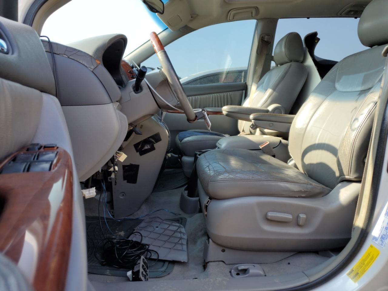 2004 Toyota Sienna xle