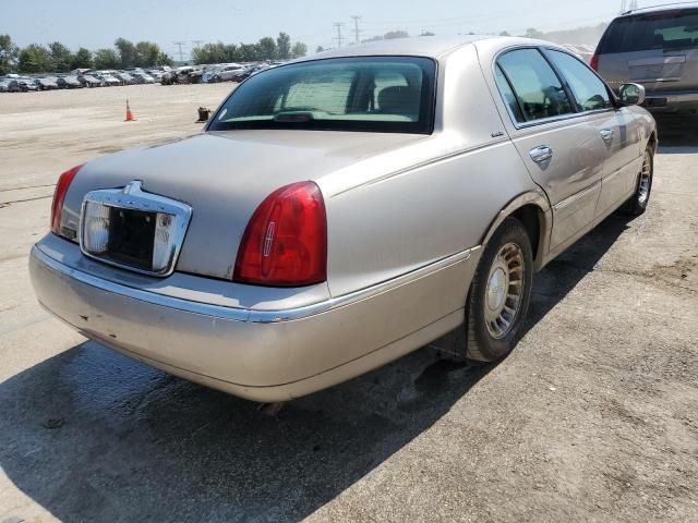 2001 Lincoln Town Car Executive