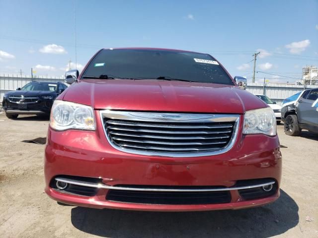 2015 Chrysler Town & Country Touring L