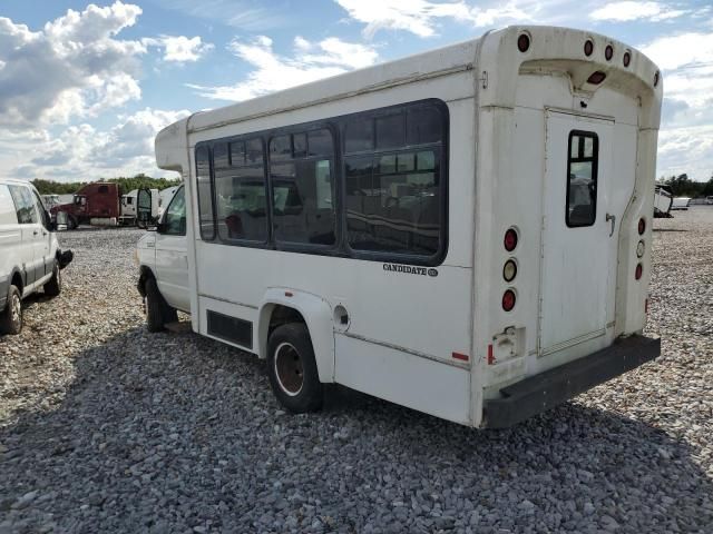 2006 Ford Econoline E350 Super Duty Cutaway Van