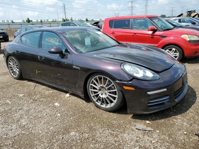 2016 Porsche Panamera 2