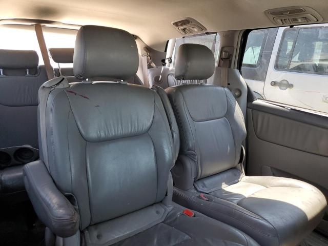 2005 Toyota Sienna XLE