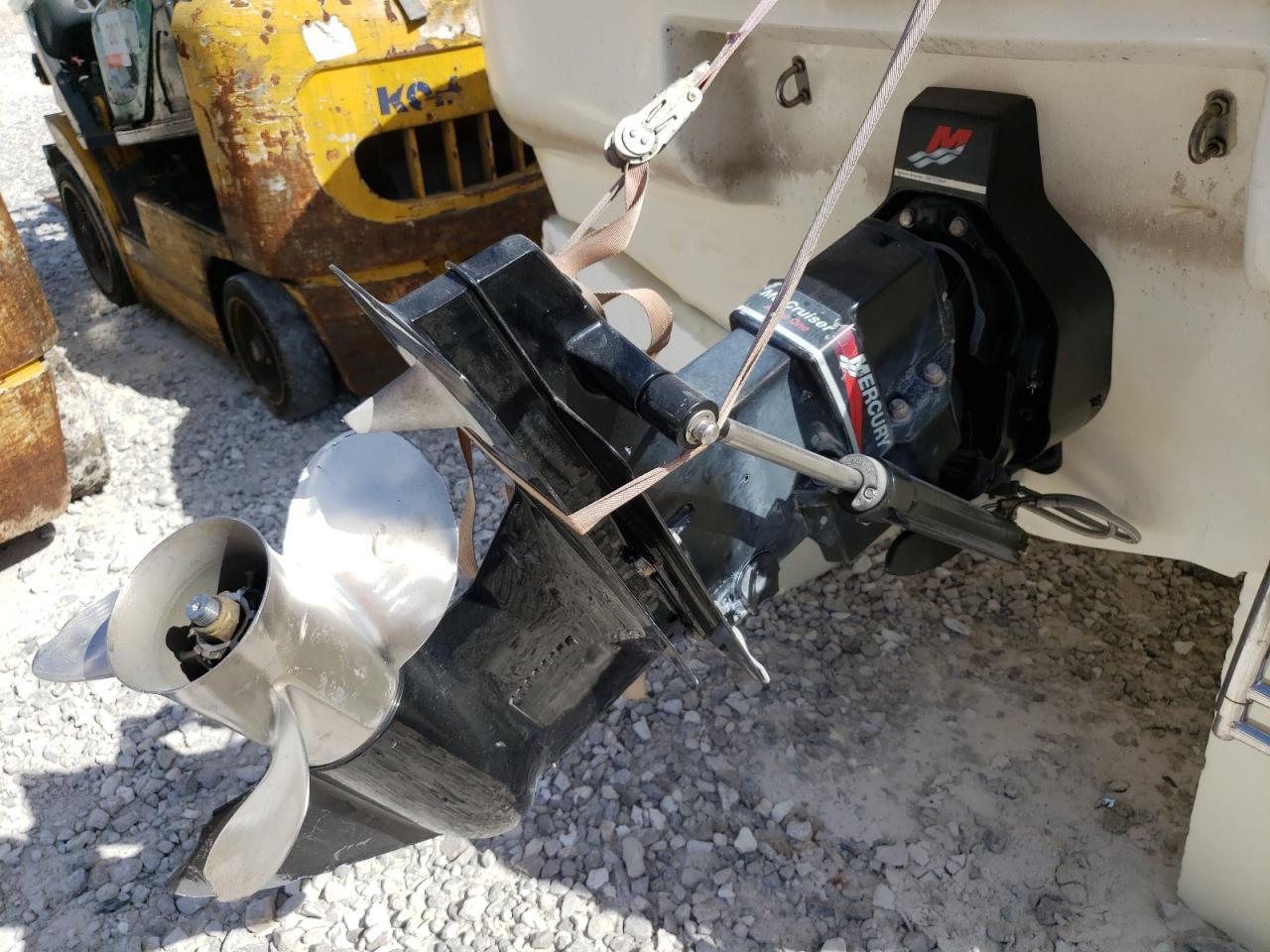 2004 Glastron Boat