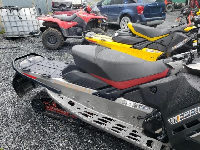 2023 Skidoo 2023 Skidoo Renegade