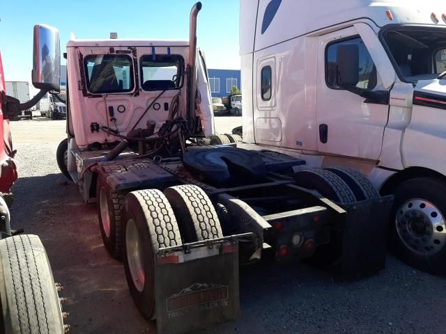 2019 Freightliner Cascadia 125