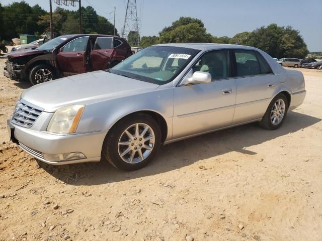 2011 Cadillac DTS Luxury Collection