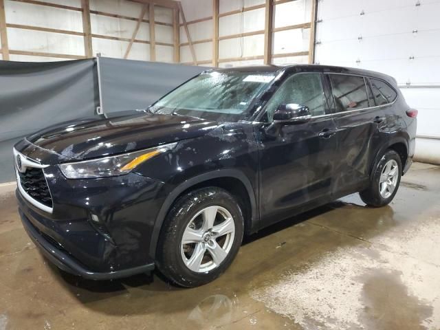 2022 Toyota Highlander L