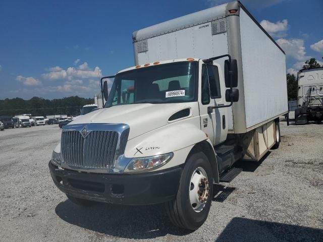 2004 International 4000 4200