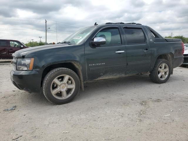 2013 Chevrolet Avalanche LS