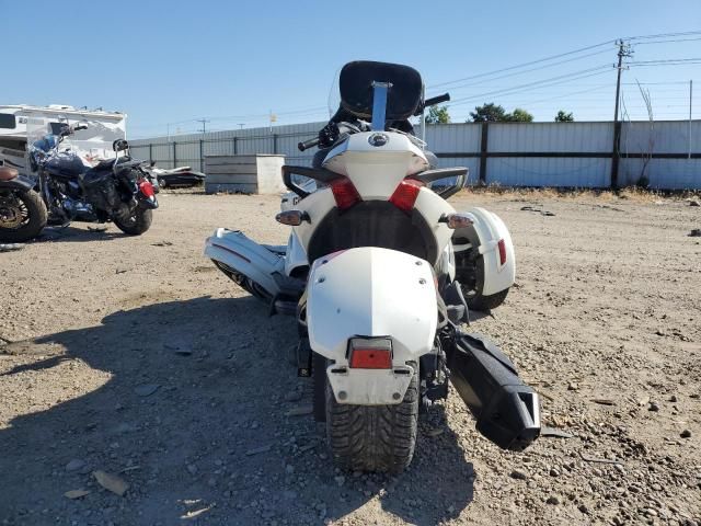 2014 Can-Am Spyder Roadster ST