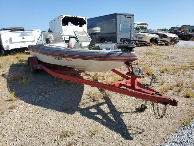 1985 Baja Boat