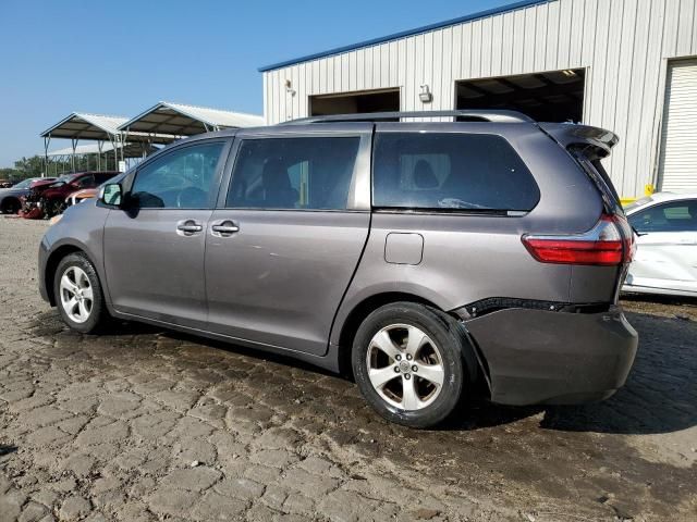 2015 Toyota Sienna LE