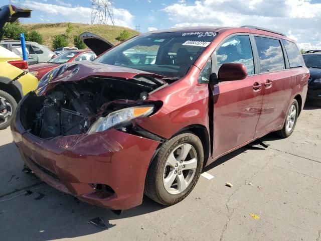 2017 Toyota Sienna LE