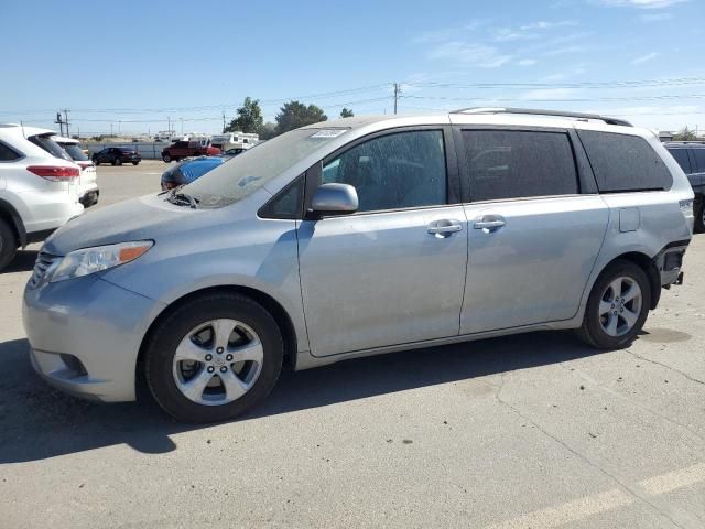 2017 Toyota Sienna LE