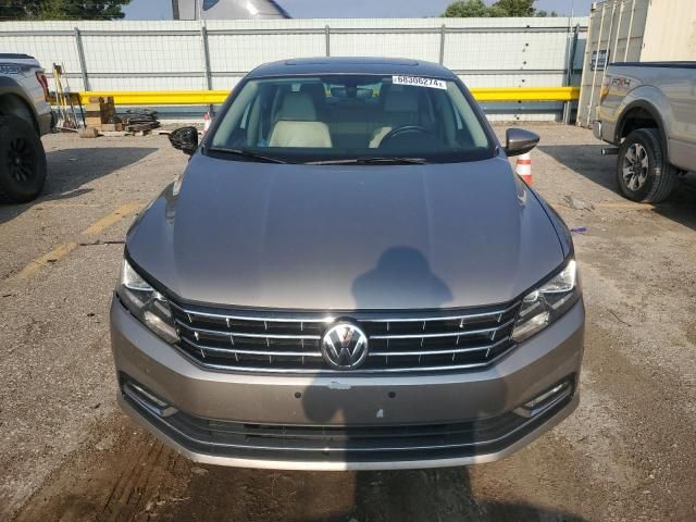 2016 Volkswagen Passat SEL