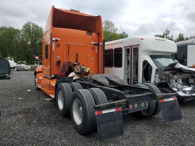 2009 Kenworth Construction T660