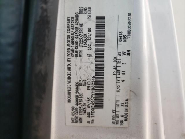 2001 Ford Econoline E450 Super Duty Cutaway Van